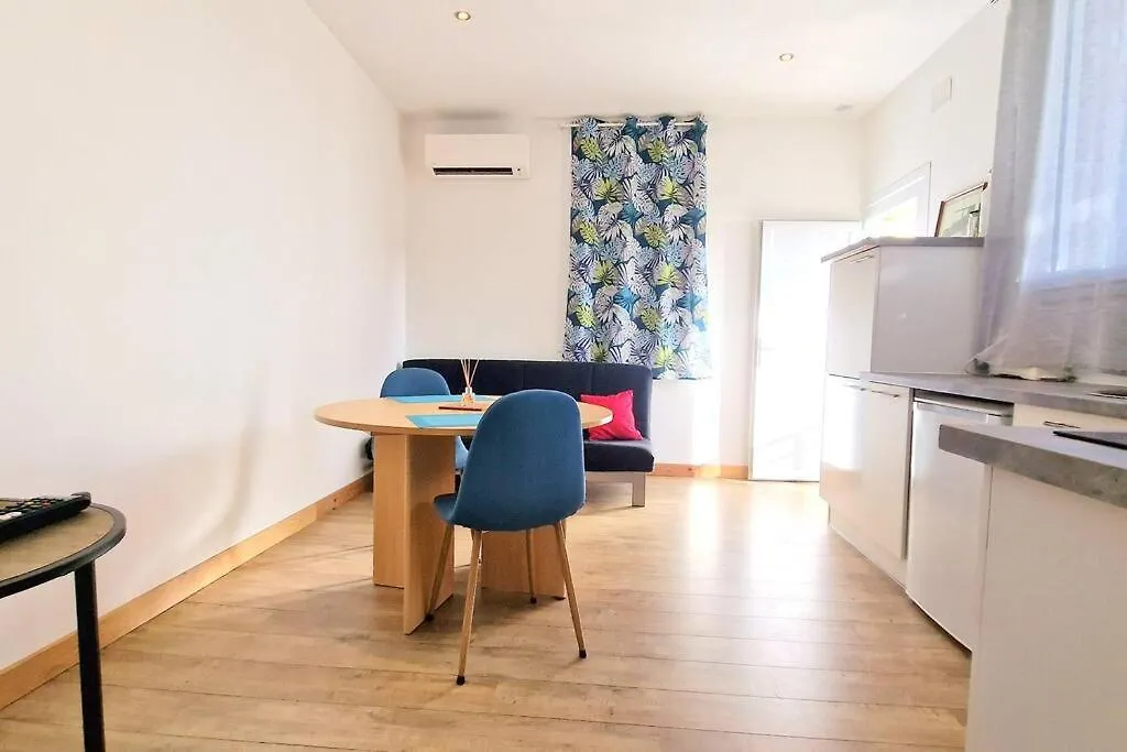 Appartement Independant. Beaumont-de-Lomagne 0*,  Francie